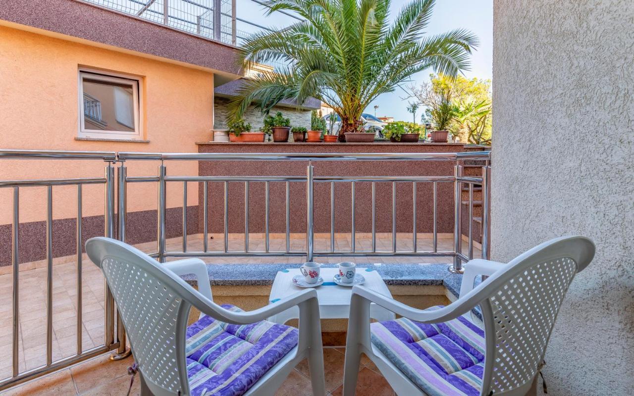 Istriensonne - Apartments Veruda Mit Grillterrasse بولا المظهر الخارجي الصورة