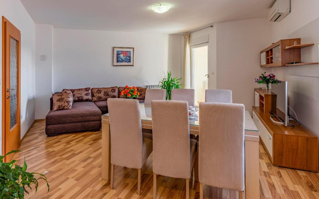 Istriensonne - Apartments Veruda Mit Grillterrasse بولا المظهر الخارجي الصورة
