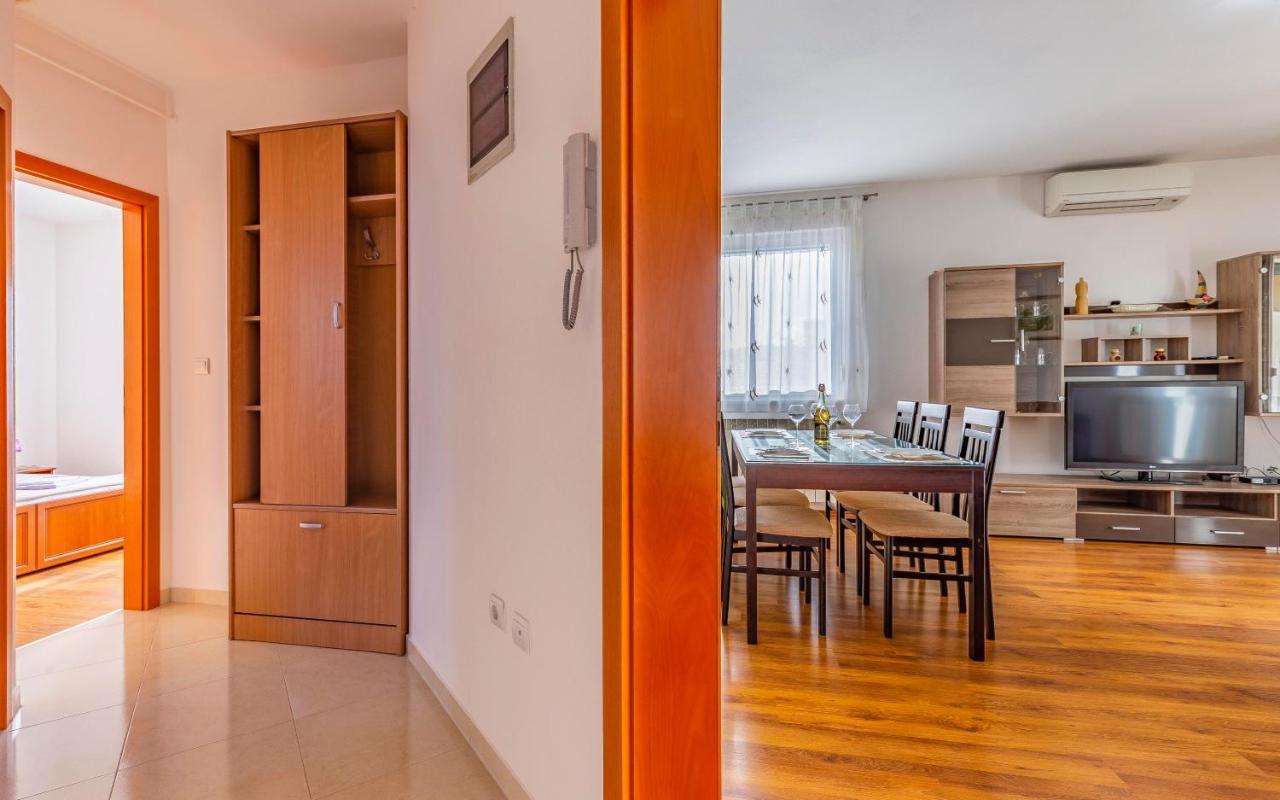 Istriensonne - Apartments Veruda Mit Grillterrasse بولا المظهر الخارجي الصورة