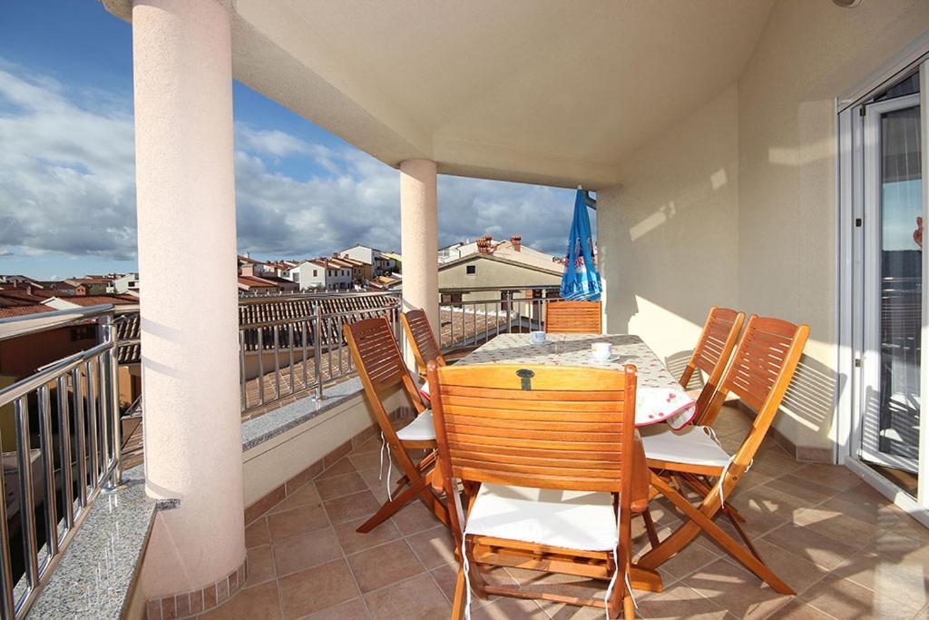 Istriensonne - Apartments Veruda Mit Grillterrasse بولا المظهر الخارجي الصورة